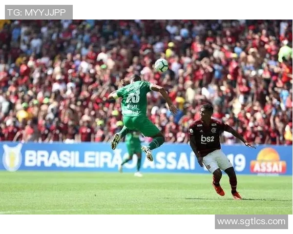 某足球明星因涉嫌犯罪被捕引发全球关注事件背后真相逐步曝光